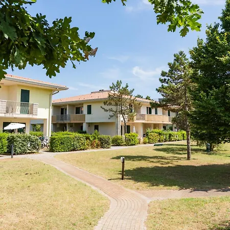 Апартаменти Villaggio Lido Del Sole Бібіоне